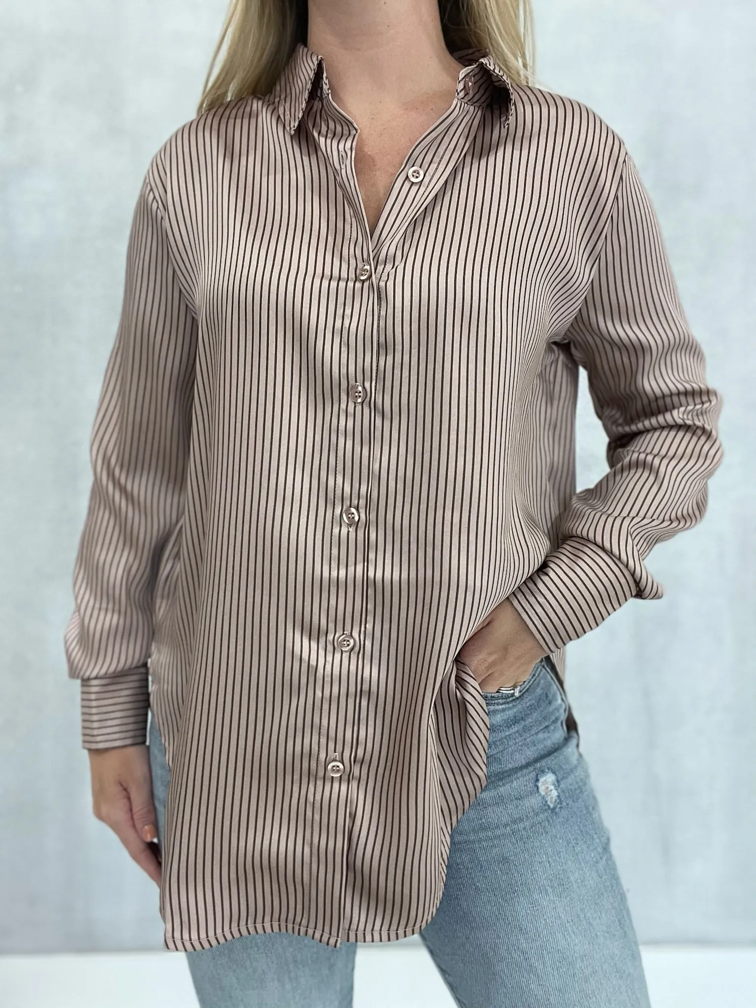 Business Casual Blouse - Mocha