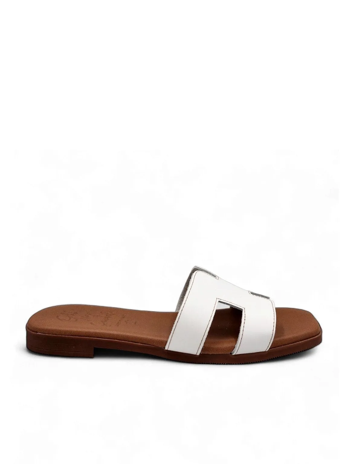 Oh! Ohmes Flats Sandals