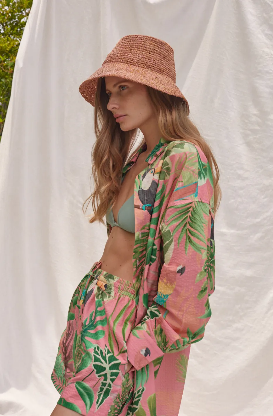 Oversized Holiday Shirt in Bird of Paradise