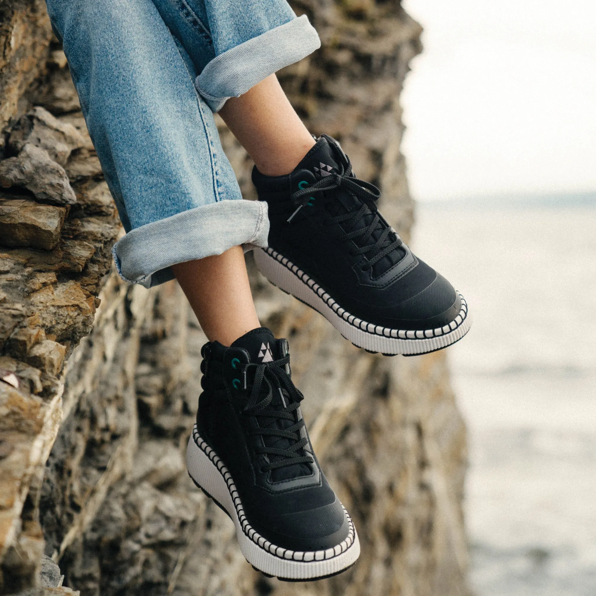 Savant Luxmotion Nylon and Leather Waterproof Sneaker