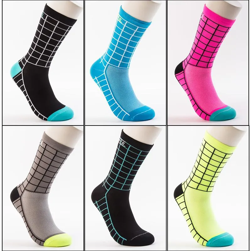 Sports Athletic Socks Mid-Calf Breathable Fabric 6 Color Combinations