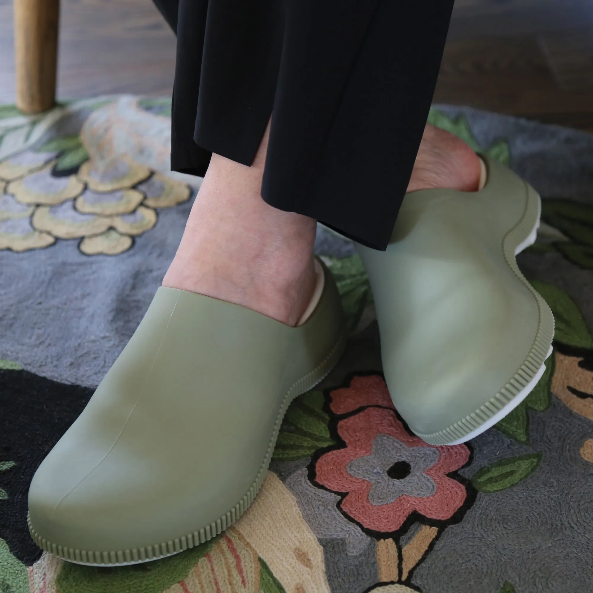 Sven Luxmotion Molded TPE Water-Friendly Clog