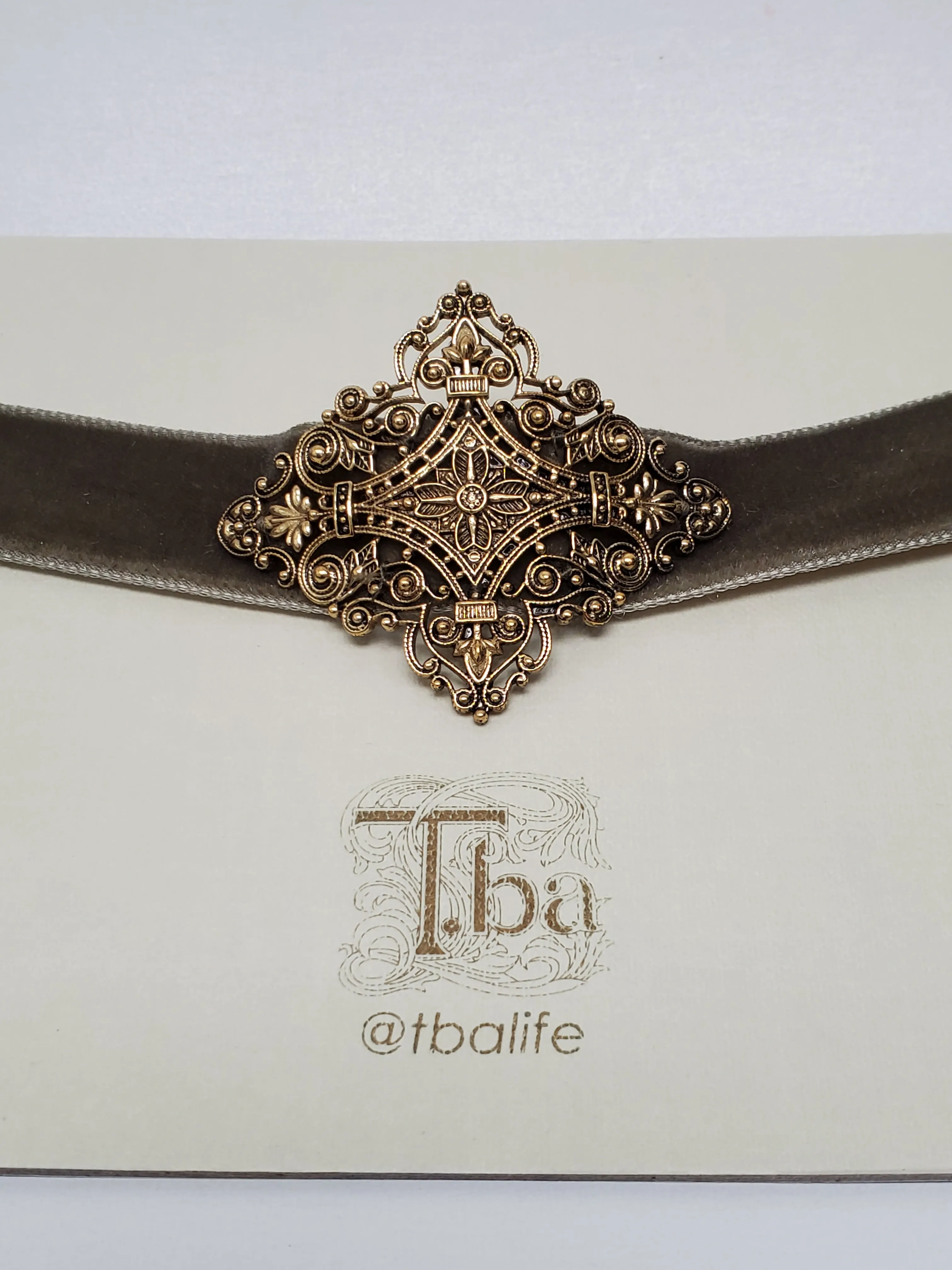 T.ba Sybill Choker