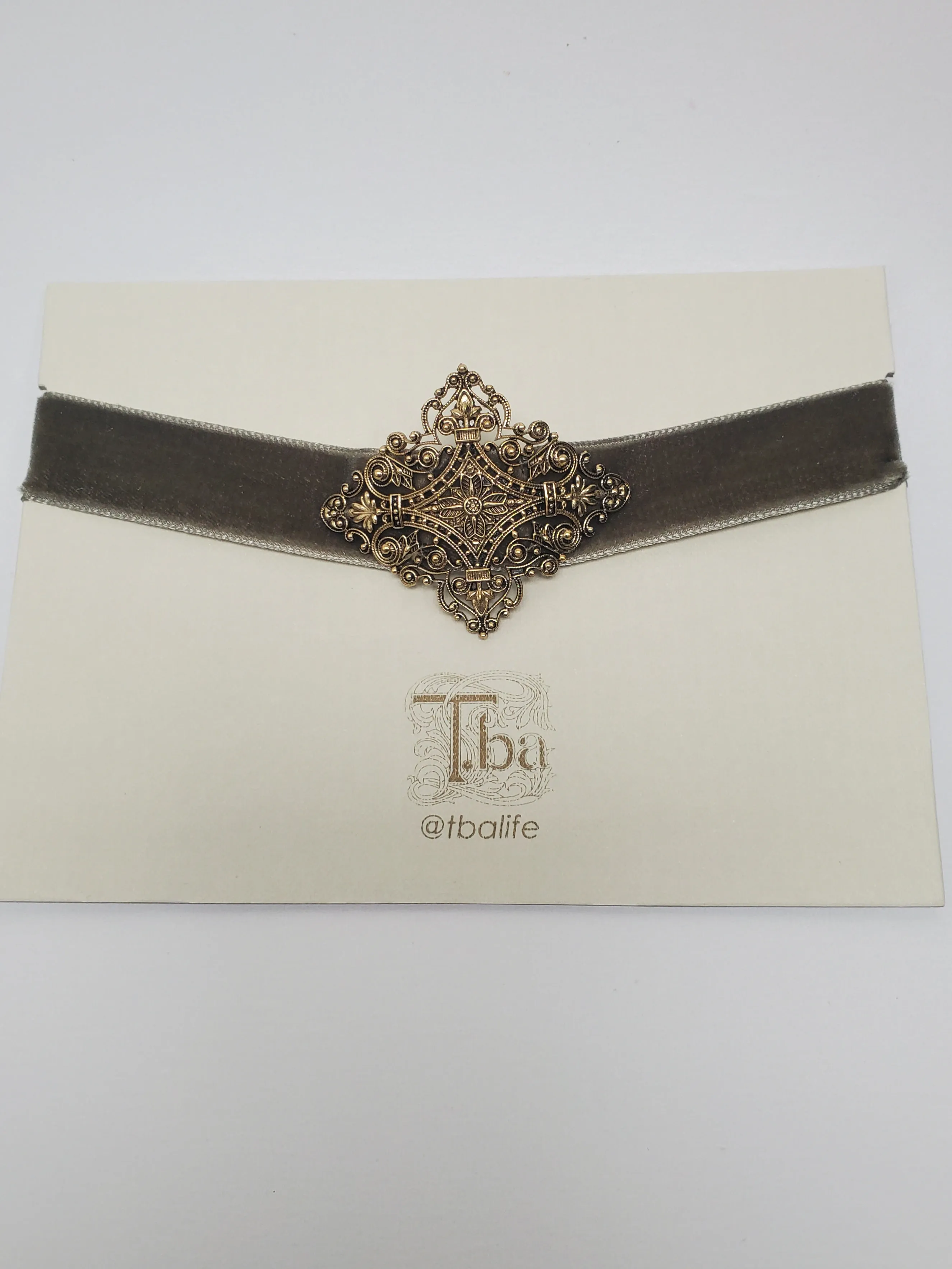 T.ba Sybill Choker