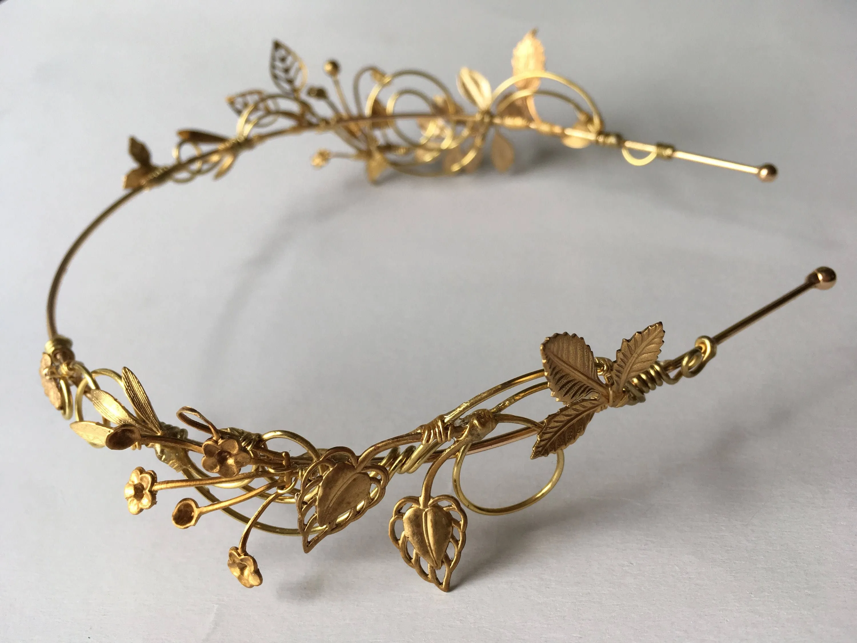 The TITANIA Leaf Headband